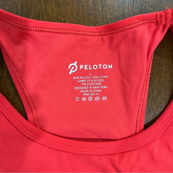 Peloton High Neck Red Team USA Sports Bra Size Large - Picture 4 of 5